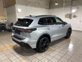 Volkswagen Tiguan 1.5 TSI e-Hybrid R-Line PANO/HUD/AHK/KAM picture 8