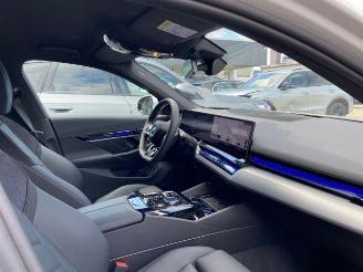 BMW i5 eDrive40 Touring M Sport HUD/360/H&K/NAVI picture 21