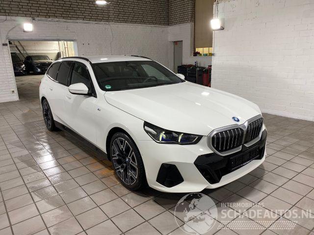 BMW i5 eDrive40 Touring M Sport HUD/360/H&K/NAVI