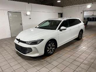 Volkswagen Passat Variant 2.0 TDI DSG Business HUD/AHK/360 picture 3
