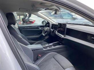 Volkswagen Passat Variant 2.0 TDI DSG Business HUD/AHK/360 picture 20