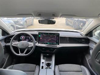 Volkswagen Passat Variant 2.0 TDI DSG Business HUD/AHK/360 picture 19