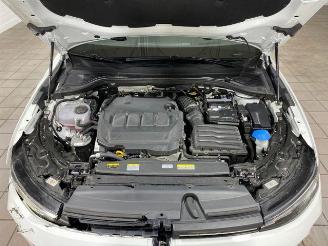Volkswagen Passat Variant 2.0 TDI DSG Business HUD/AHK/360 picture 11