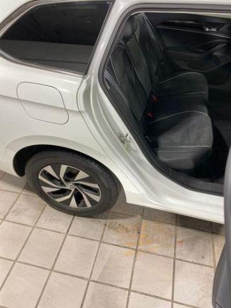 Volkswagen Passat Variant 2.0 TDI DSG Business HUD/AHK/360 picture 12