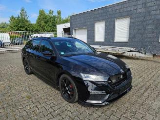 Unfallwagen Skoda Octavia RS Combi 2.0 TDI HUD/STANDHZG/KAM/NAVI 2023/5