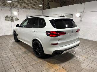 uszkodzony samochody osobowe BMW X5 xDrive50e M Sport Pro PANO/HUD/AHK/H&K/360 2025/9