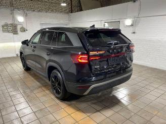 damaged passenger cars Skoda Kodiaq iV 1.5 TSI e-Hybrid Selection 2025/2