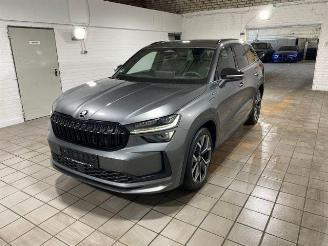 krockskadad bil auto Skoda Kodiaq iV 1.5 TSI e-Hybrid Sportline HUD/KAM 2024/11