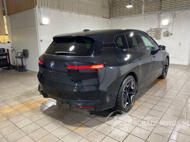 BMW iX xDrive40 Sportpaket HUD/KAM/H&K