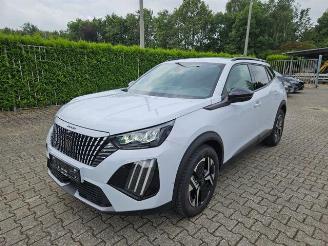 skadebil auto Peugeot 2008  2024/10