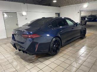 BMW M5 Limousine PANO/HUD/360/B&W/NAVI picture 2