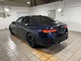 krockskadad bil auto BMW i5 eDrive40 M Sport HUD/360/NAVI 2024/2