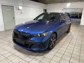 krockskadad bil auto BMW i5 xDrive40 Touring M Sport Pro PANO/HUD/360/B&W 2025/10
