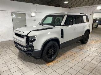 Land Rover Defender S 110 D200 AWD PANO/HUD/360/NAVI picture 5