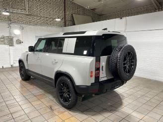 Vaurioauto  passenger cars Land Rover Defender S 110 D200 AWD PANO/HUD/360/NAVI 2026/3