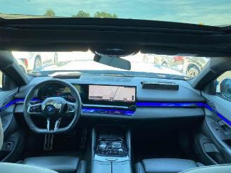 BMW i5 xDrive40 M Sport Pro PANO/HUD/AHK/360/B&W picture 19