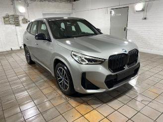 krockskadad bil auto BMW iX1 xDrive30 M Sport AHK/KAM/H&K/NAVI 2023/5