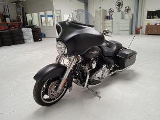 Harley-Davidson Street Glide FLHX picture 3