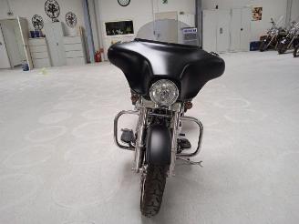Harley-Davidson Street Glide FLHX picture 2