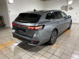 Auto incidentate Volkswagen Passat Variant 1.5 TSI e-Hybrid Elegance AHK/360 2025/6
