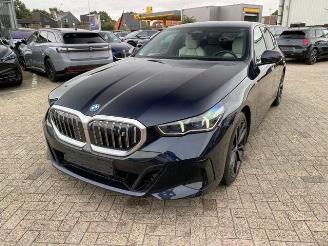 skadebil auto BMW i5 eDrive40 M Sport HUD/360/NAVI 2024/2