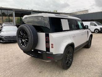 Land Rover Defender S 110 D200 AWD PANO/HUD/360/NAVI picture 13