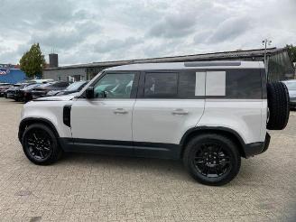 Land Rover Defender S 110 D200 AWD PANO/HUD/360/NAVI picture 5
