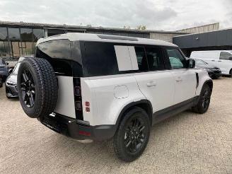 Land Rover Defender S 110 D200 AWD PANO/HUD/360/NAVI picture 12