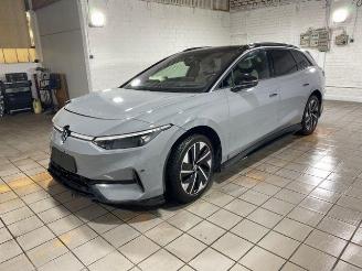 Volkswagen ID.7 Tourer Pro 82 kWh PANO/HUD/AHK/360/H&K/NAVI picture 3