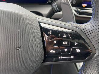Volkswagen Golf R 4Motion PANO/KAM/H&K picture 22