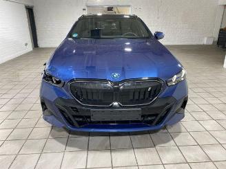 BMW i5 xDrive40 Touring M Sport Pro PANO/HUD/360/B&W picture 6