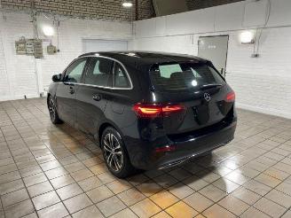 skadebil auto Mercedes B-klasse  2025/9