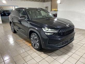 Voiture accidenté Skoda Kodiaq iV 1.5 TSI e-Hybrid Sport PANO/AHK/KAM 2026/5