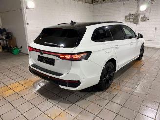 Volkswagen Passat Variant 1.5 TSI e-Hybrid R-Line HUD/KAM picture 9