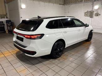 Volkswagen Passat Variant 1.5 TSI e-Hybrid R-Line HUD/KAM picture 8