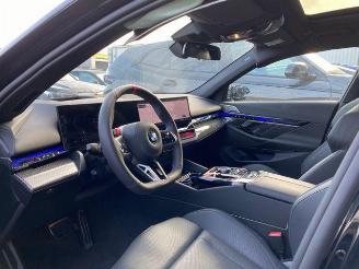 BMW M5 Touring PANO/HUD/AHK/360/B&W/NAVI picture 18