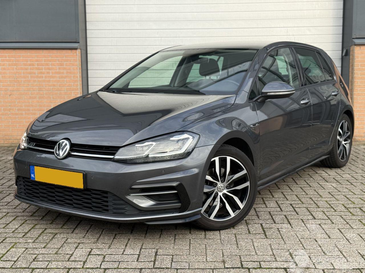 Volkswagen Golf R-Line 1.5 TSI Acc CarPlay Matrix Led