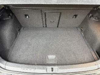 Volkswagen Golf 1.4 TSI Lounge Pano Stoelverwarming Cruise Carplay picture 45