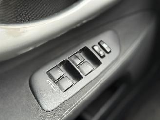 Toyota Auris 1.8 Hybrid | Camera | Clima | Unieke km stand | picture 29