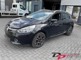 Coche siniestrado Renault Clio Clio IV Estate/Grandtour (7R), Combi 5-drs, 2012 / 2021 0.9 Energy TCE 12V 2014/1