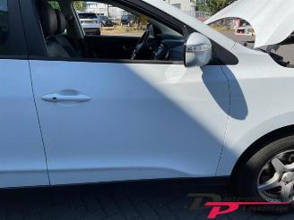 Hyundai Ix35 iX35 (LM), SUV, 2009 / 2015 2.0 16V picture 20