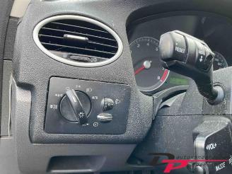 Ford Focus Focus 2, Sedan, 2005 / 2012 1.6 16V picture 15