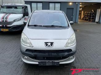 Peugeot 1007 1007 (KM), Hatchback 3-drs, 2004 / 2011 1.4 picture 2