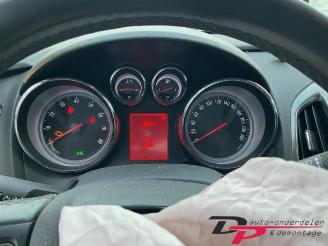 Opel Astra Astra J Sports Tourer (PD8/PE8/PF8), Combi, 2010 / 2015 1.4 16V ecoFLEX picture 10