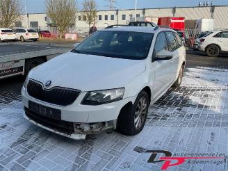 Auto da rottamare Skoda Octavia Octavia Combi (5EAC), Combi 5-drs, 2012 / 2020 1.2 TSI 16V 2014/8