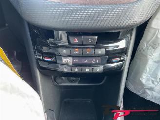 Peugeot 2008 2008 (CU), MPV, 2013 / 2019 1.2 Vti 12V PureTech 82 picture 10