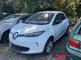 Vrakbiler auto Renault Zoé Zoe (AG), Hatchback 5-drs, 2012 46kW 2013/6