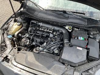 Volvo V-40 R-Design picture 27