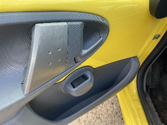 Peugeot 107 5deurs benzine picture 10