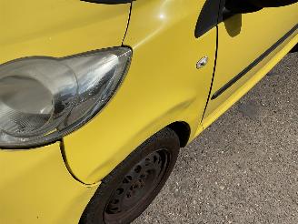 Peugeot 107 5deurs benzine picture 19